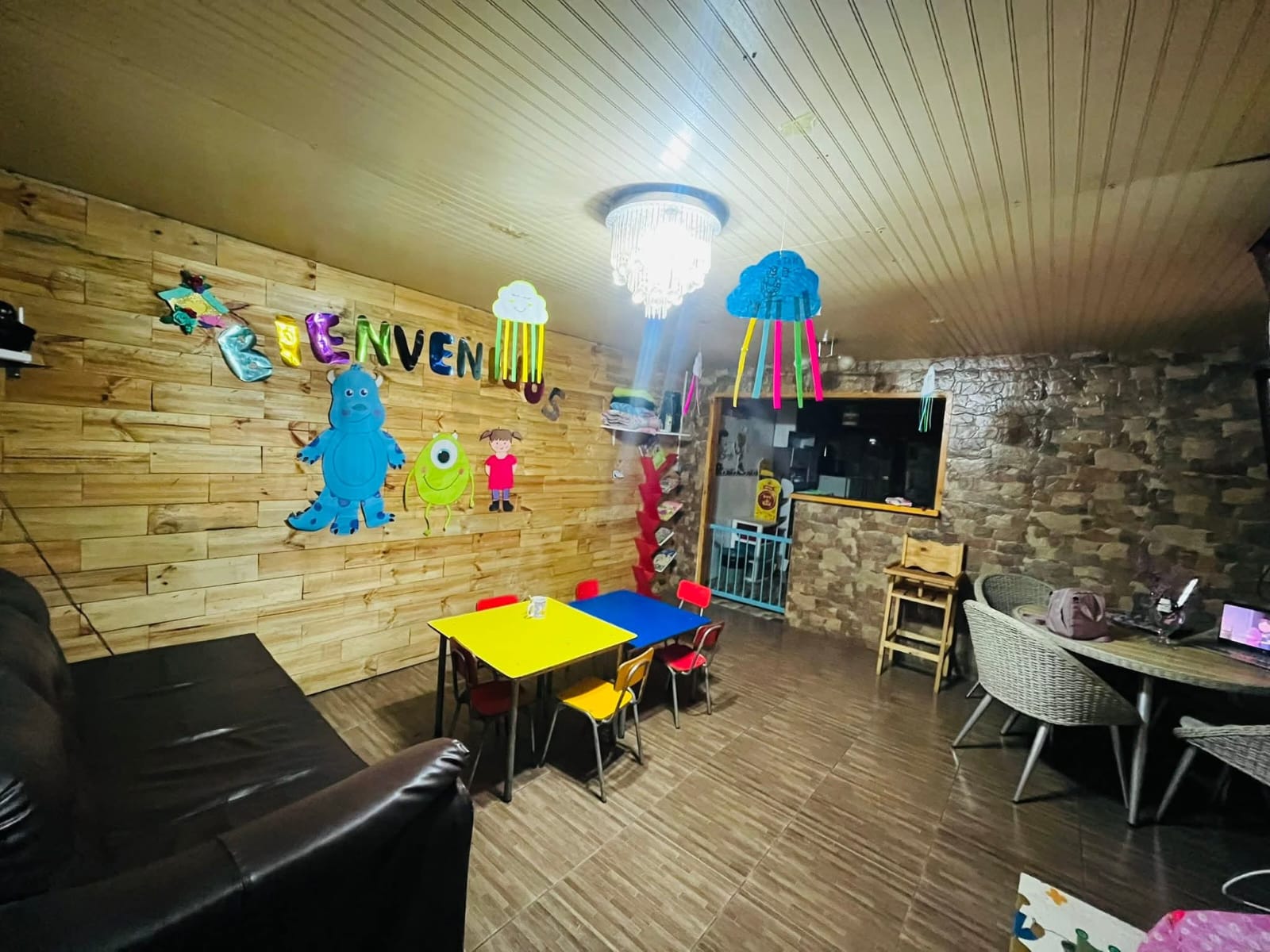 Sala de juegos acogedora